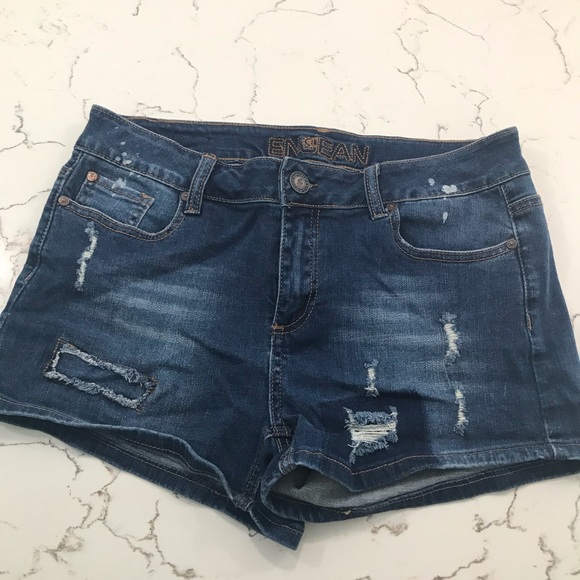 Enjean Blue Denim Shorts - Picture 1 of 3